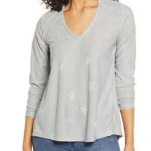 Bobeau V-neck Top, Flocked Star Design, Back  Pleat, Curved Hi Low Hem NWOT